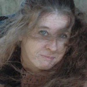 Meet your Posher, Suzanne